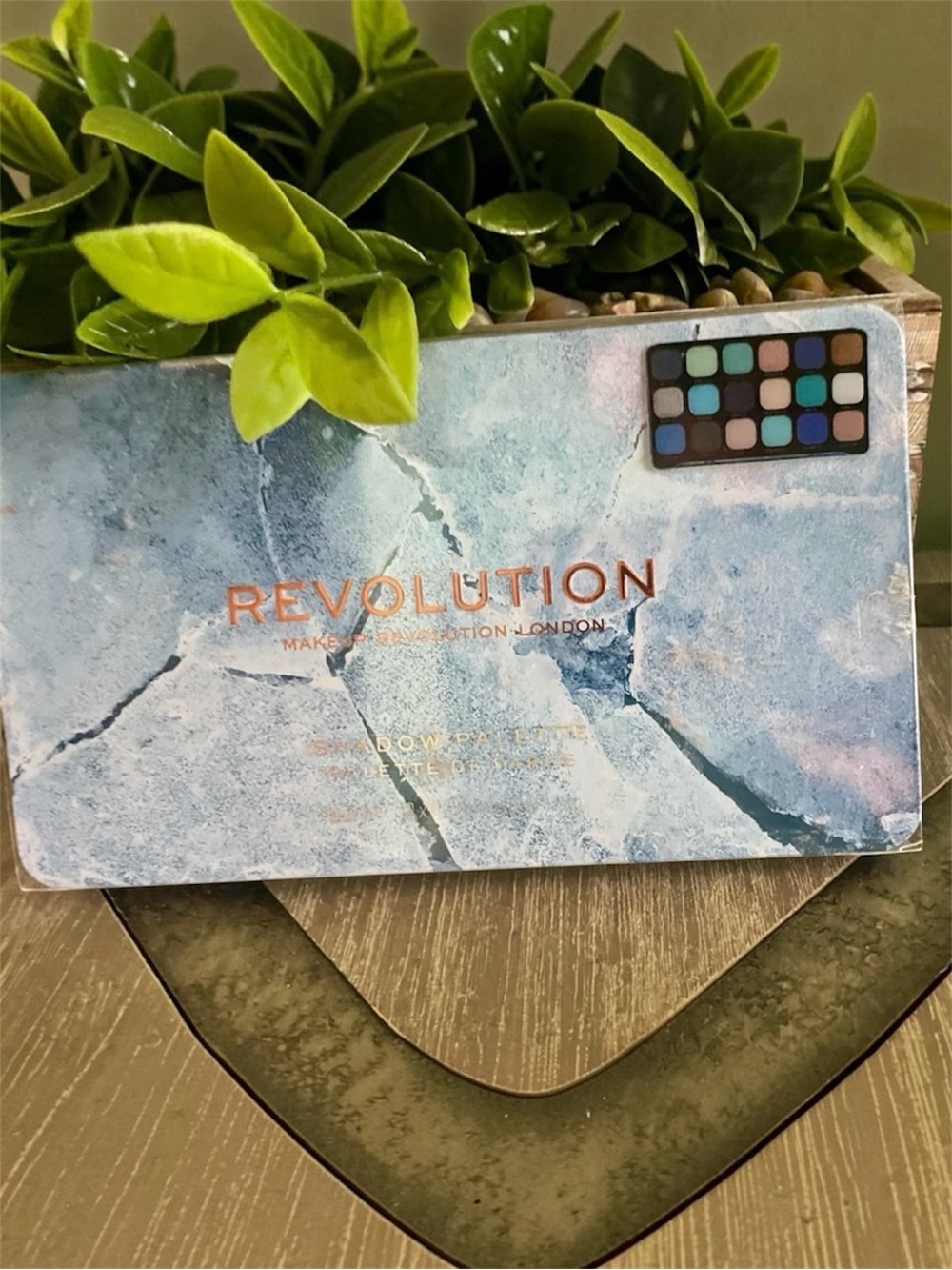 Makeup Revolution Eyeshadow Palette London Forever Flawless Ice, 18 Shades New